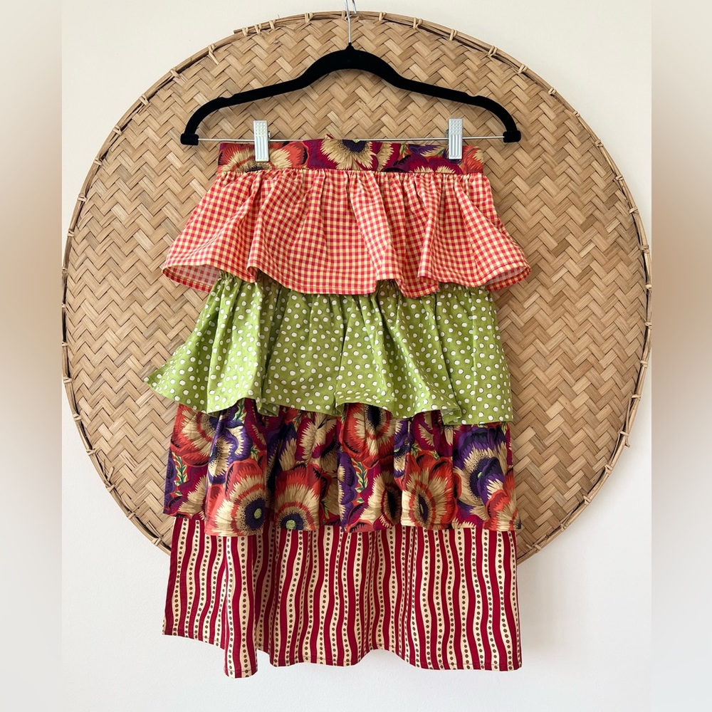 VINTAGE COTTAGE-CORE RUFFLED TIERED HAND-MADE BOHO APRON - COASTAL GRANDMA VIBE - Picture 5 of 10
